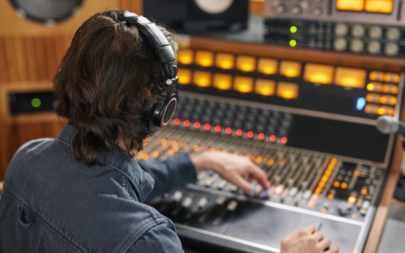 Aiode vs Suno: Next-Level Music Creation Explained