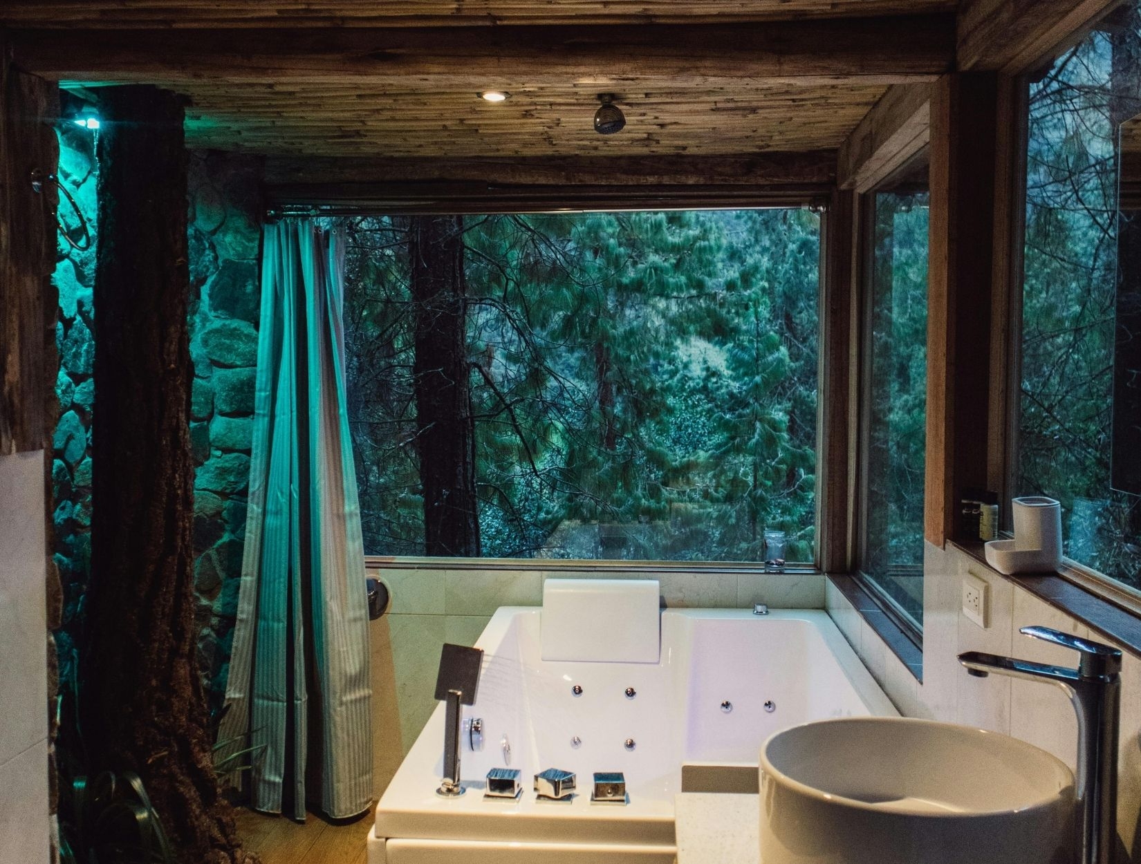 Licensed and Insured Cleaning Services Milwaukee – Which Companies Are Fully Covered?