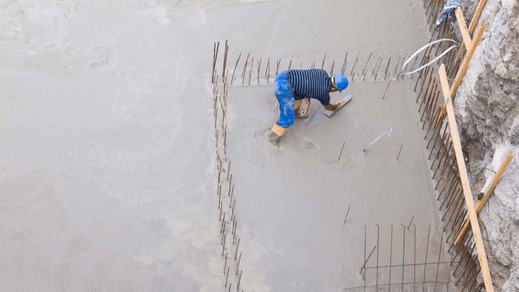 top pool builders