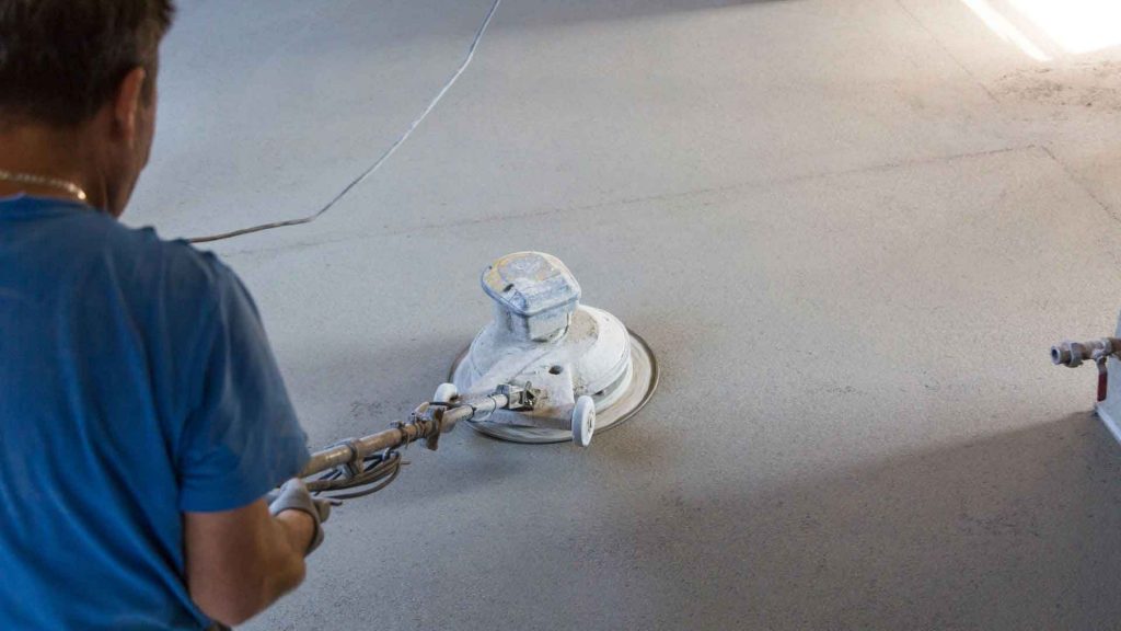 above the ground pool cleaning service