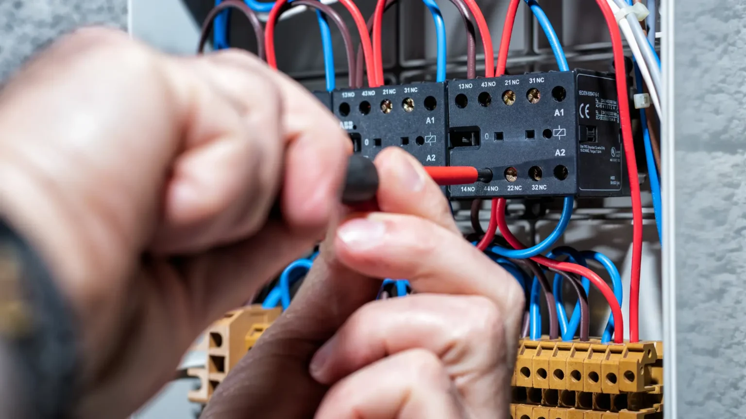 Northbrook Commercial Electrical Technicians
