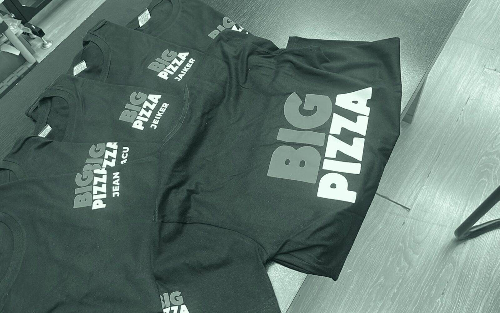 Remeras Big Pizza estampadas
