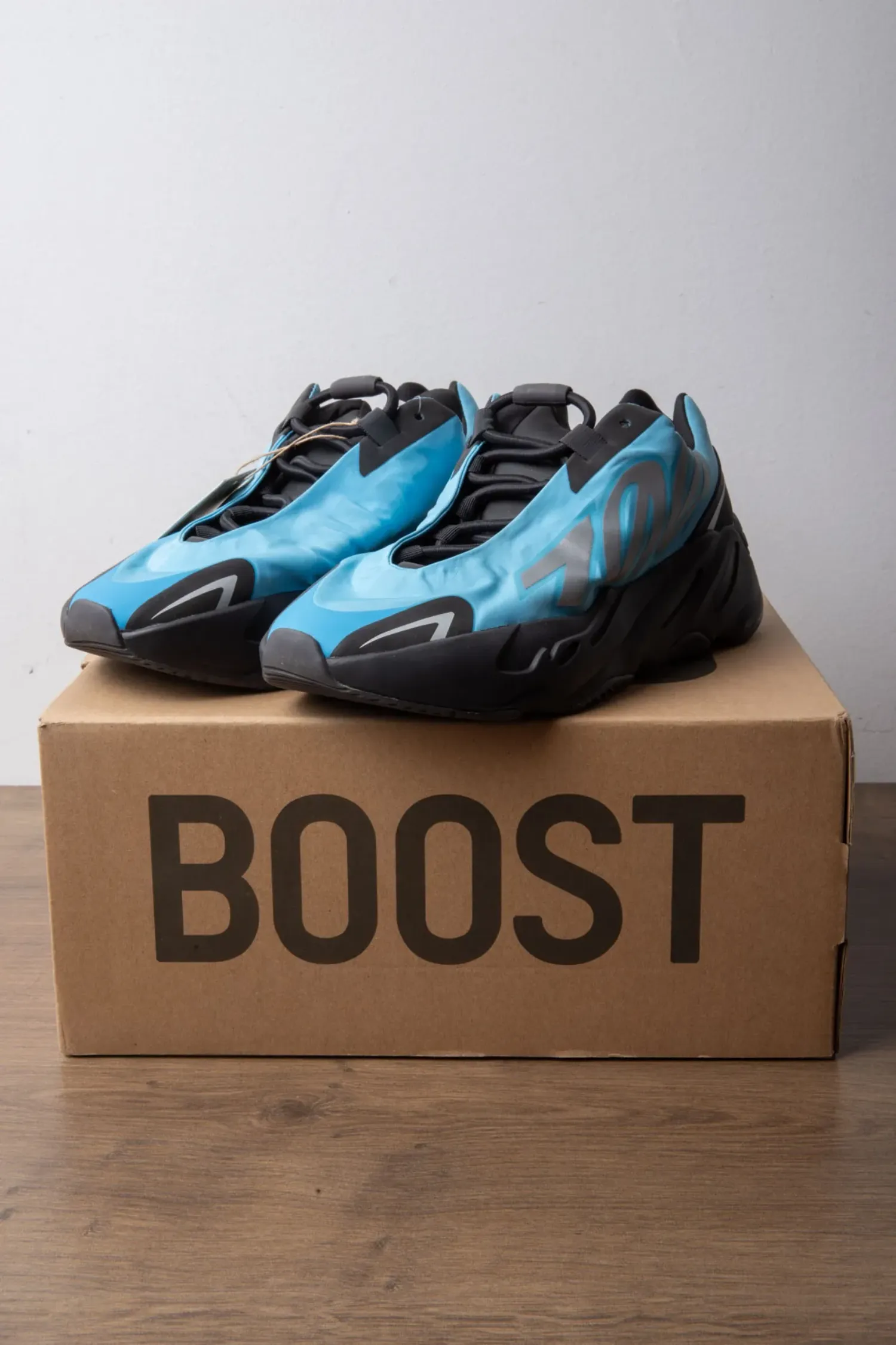 Yeezy Boost 700 MNVN Bright Cyan