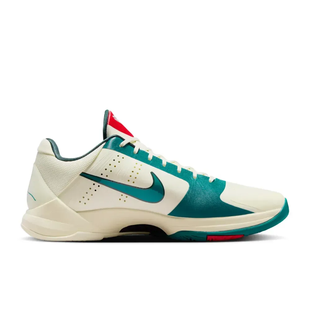 Caitlin Clark x Nike Kobe 5 Protro Coconut Milk Bright Spruce foto 3