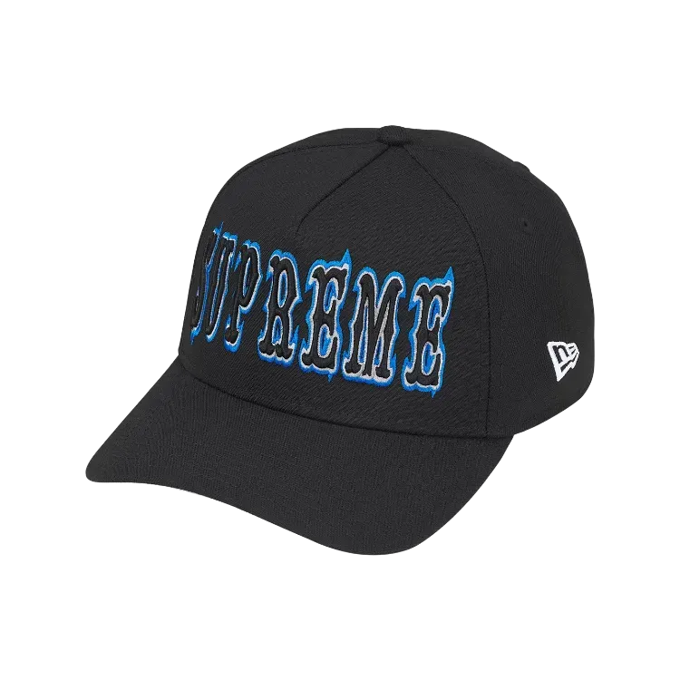 New Era x Supreme Boné Gothic Outline Adjustable Black SS26-W15