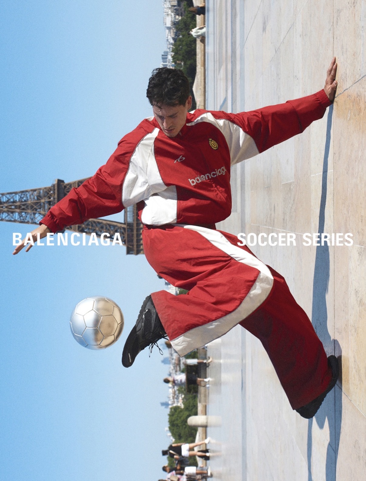 ウェア balenciaga soccer Balenciaga anuncia nova coleção Soccer Series 2026 inspirada no