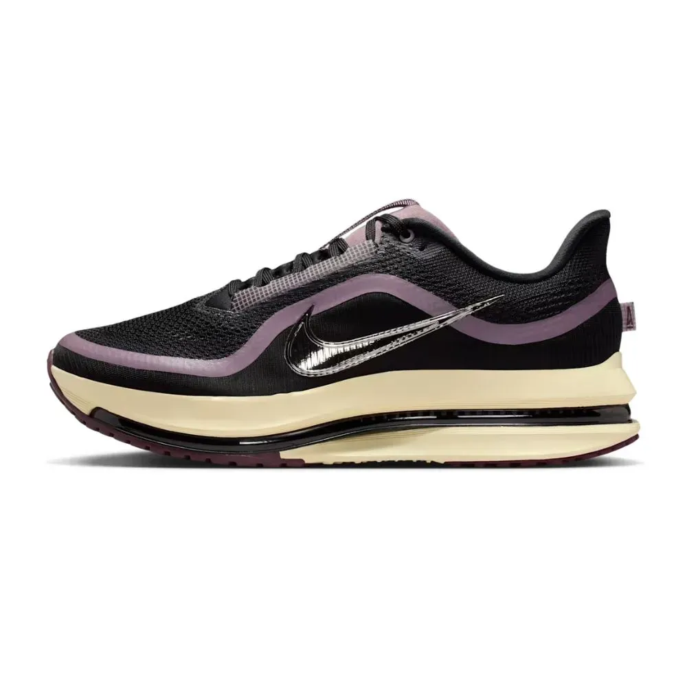 A Ma Maniére x Nike Pegasus Premium SP Black Burgundy Crush foto 1
