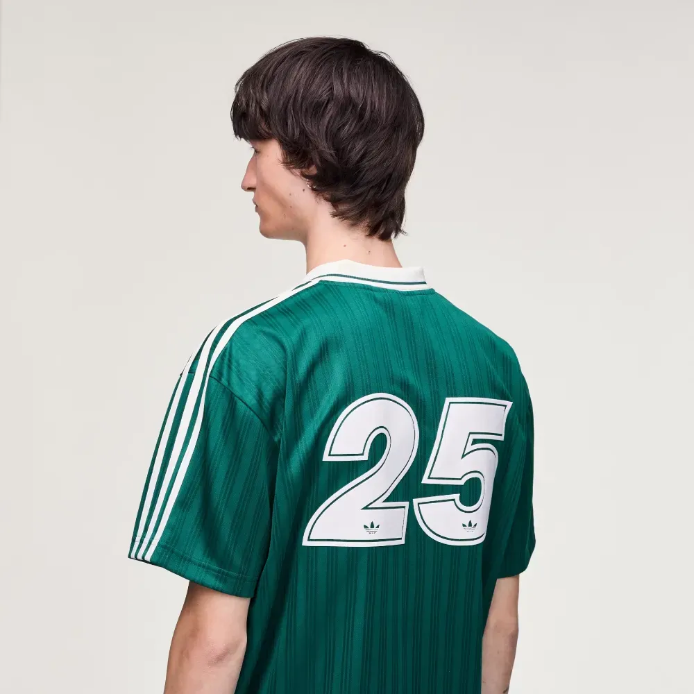 Oasis x adidas Camiseta Jersey Tour Jacquard Collegiate Green - Droper