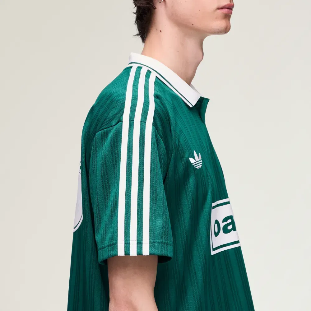 Oasis x adidas Camiseta Jersey Tour Jacquard Collegiate Green - Droper