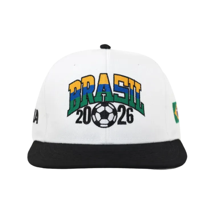 Boné oMA Studios Brasil Retro WC 2026 White Black