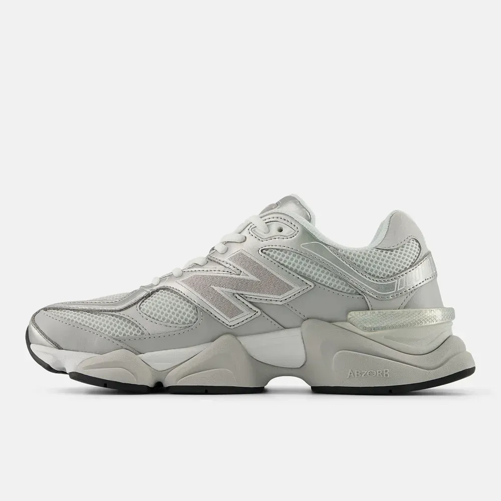 New Balance 9060 Raincloud Truffle Salt foto 3