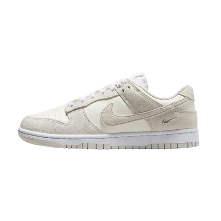 Nike Dunk Low SE Cream Feminino