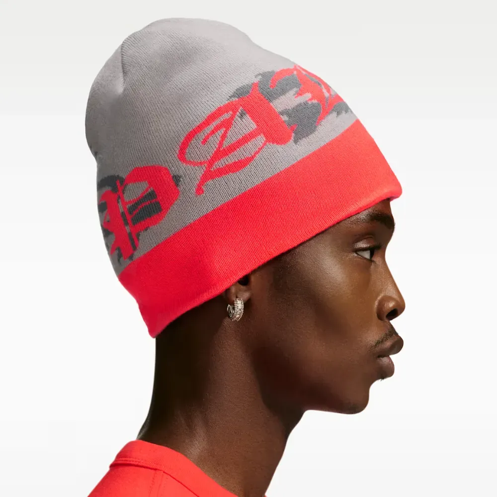 帽子 Nike PALACE World Cup Uncuffed Beanie England x Palace x Nike Touca Uncuffed Pewter Grey - Droper