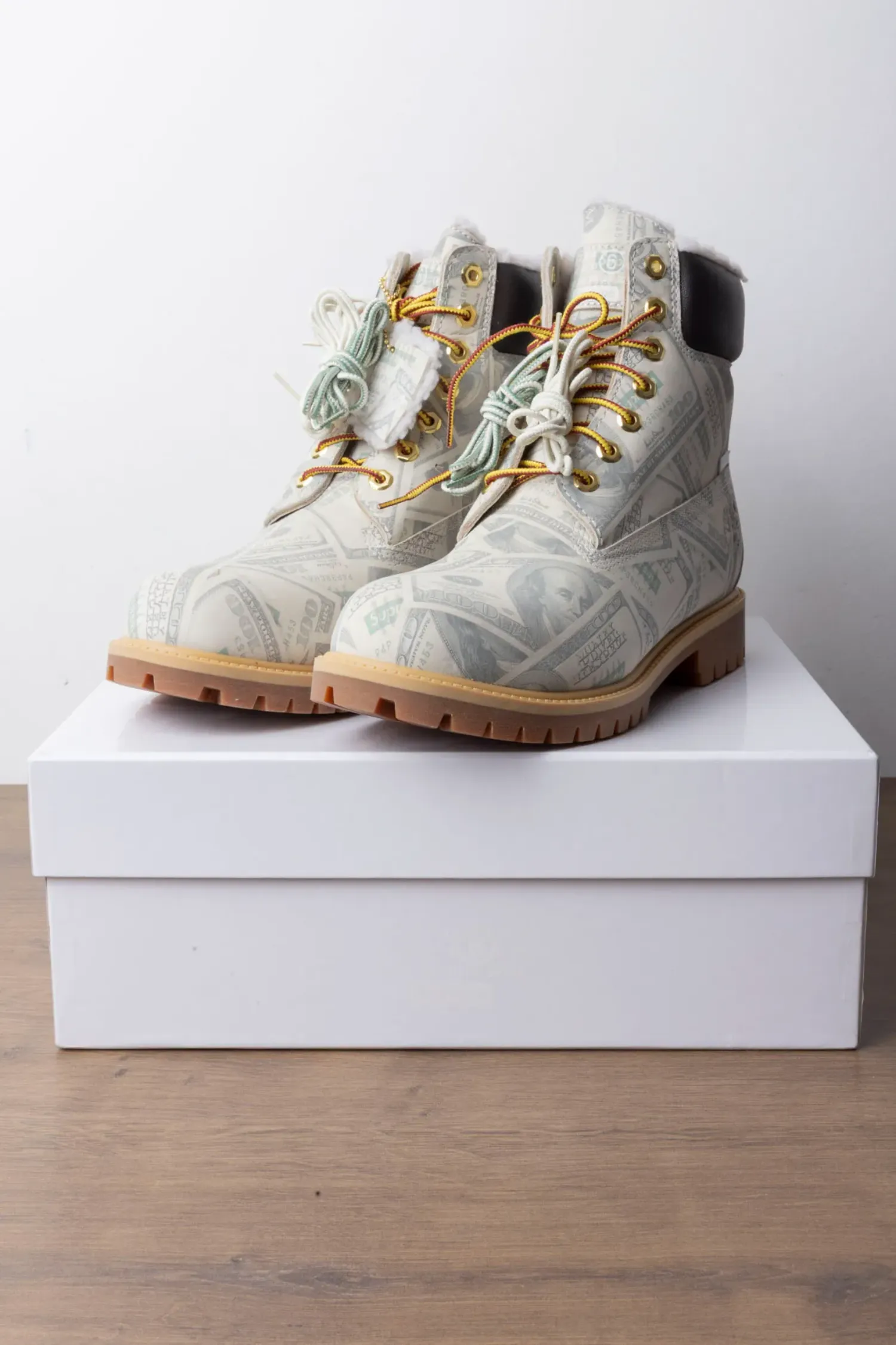 Maison Margiela x Supreme x Timberland Bota 6" Premium Money SS26-W4