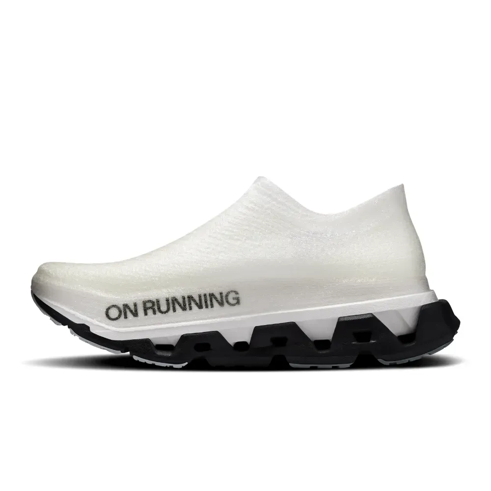 On Running LightSpray Cloudmonster 3 Hyper Black foto 3