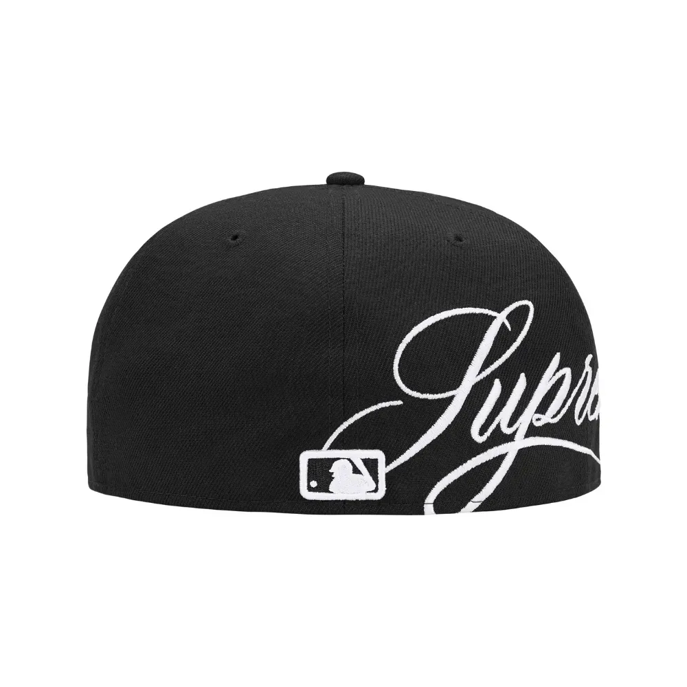 Supreme × New York Yankees New Era Black New Era x Supreme Boné New York Yankees Black SS26-W18 - Droper