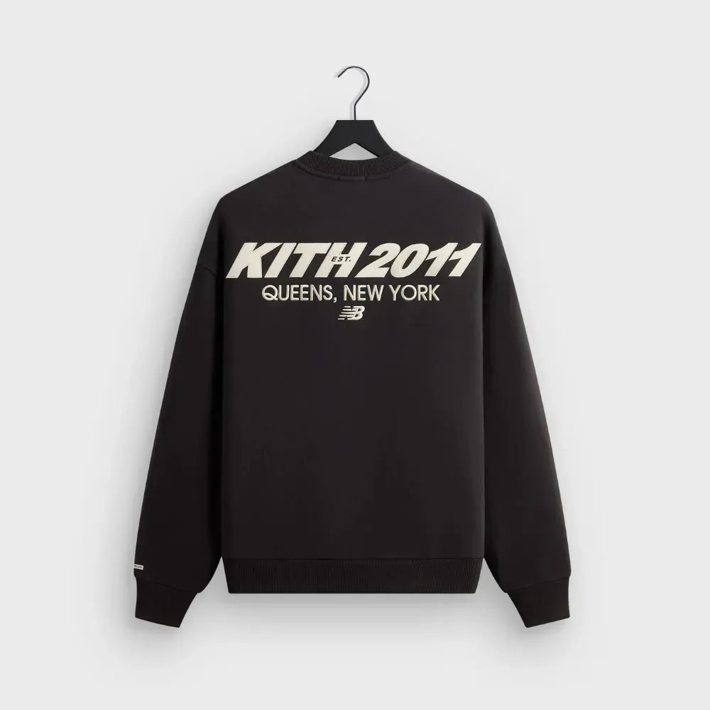 Kith x New Balance Moletom Laurel Nelson Crewneck Nightfall foto 1