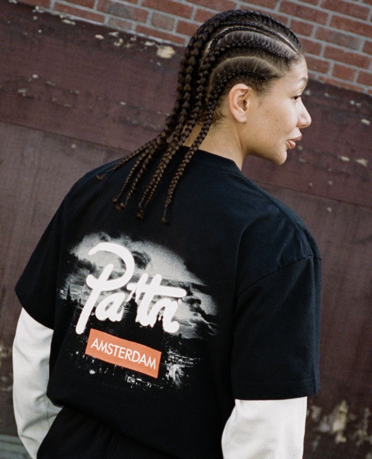 Supreme e Spitfire revelam campanha oficial fotografada nas ruas
