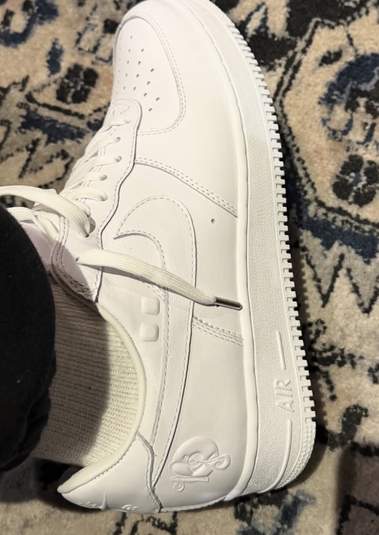 Nike celebra 30 anos do álbum 