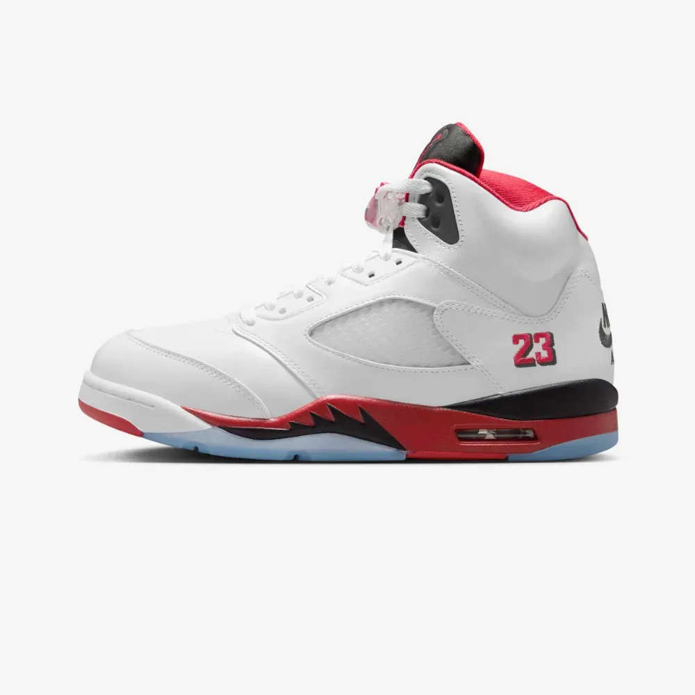 Imagem Air Jordan 5 Retro Fire Red Black Tongue 2025