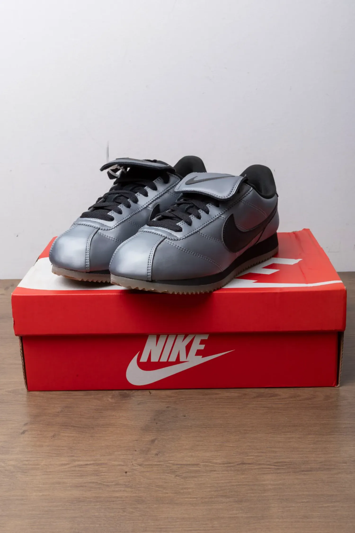 Nike Cortez SE Metallic Cool Grey Black