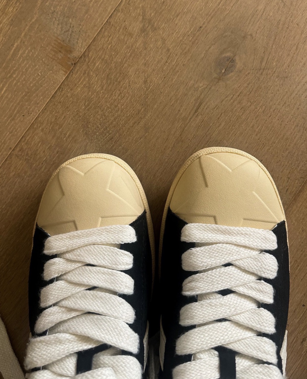 Converse e Tyler, the Creator reinventam o clássico Pro Leather