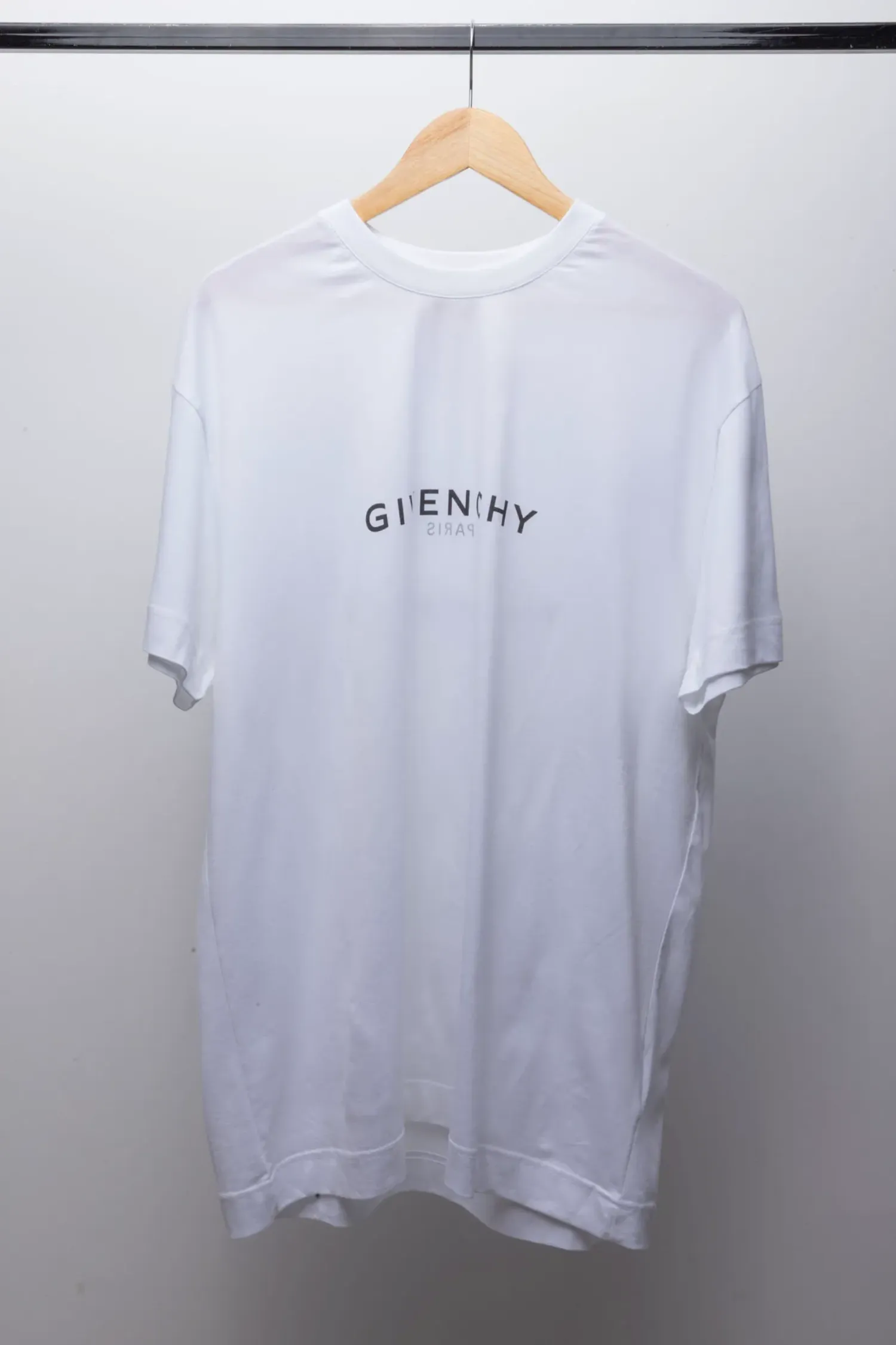 Camiseta Givenchy Archetype Slim Fit White