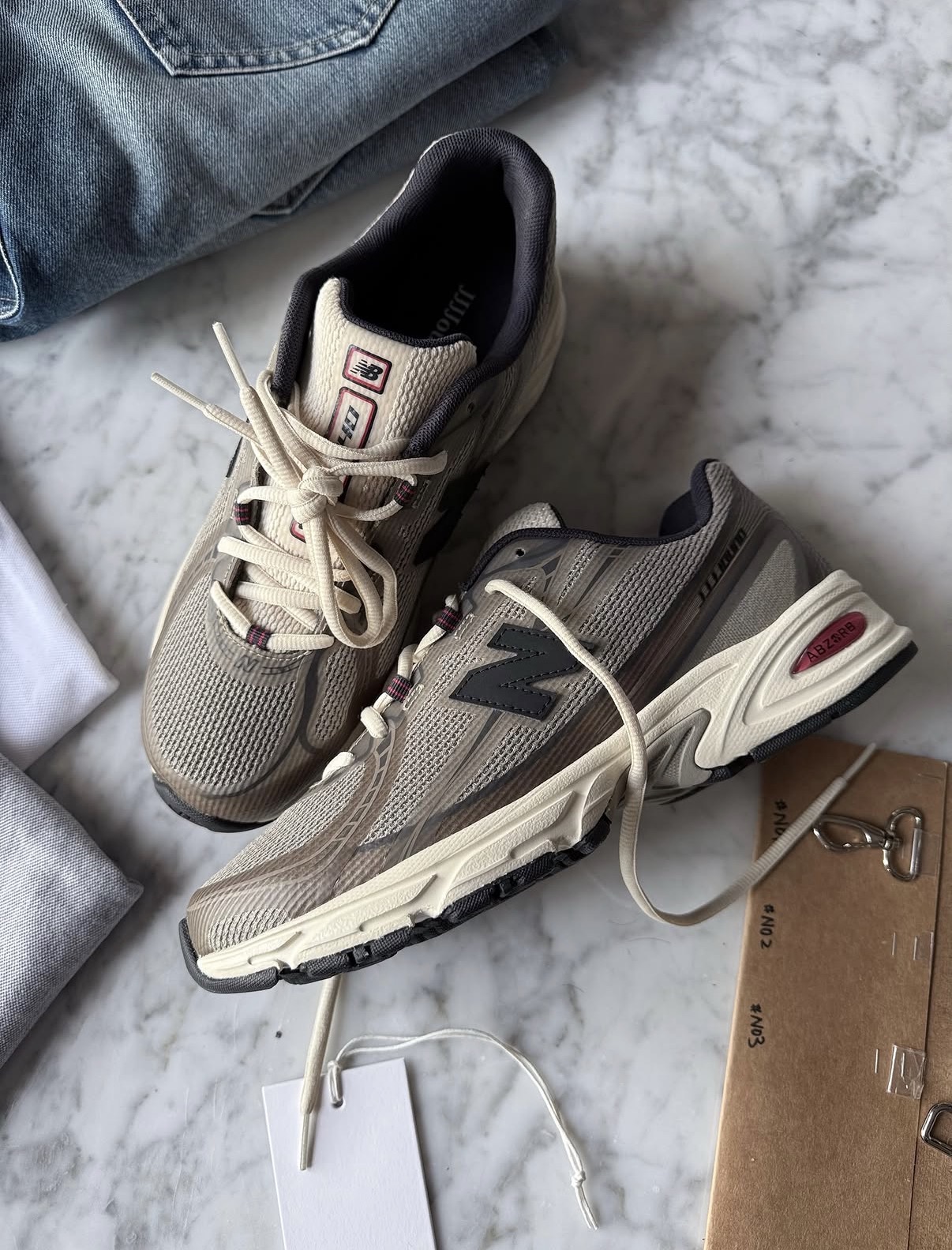 JJJJound e New Balance expandem parceria com o inédito 740N 