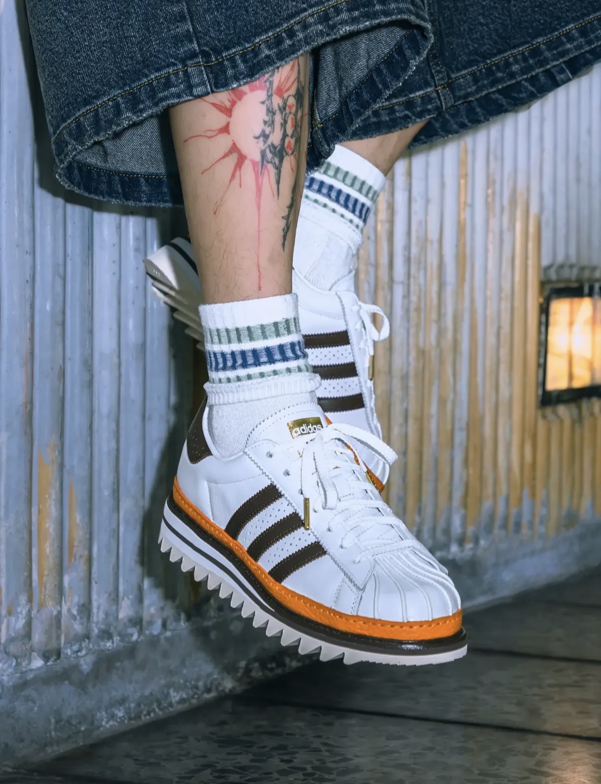  × CLOT by Edison Chen のコラボ27.0cm CLOT e Edison Chen reinventam o clássico adidas Superstar na nova