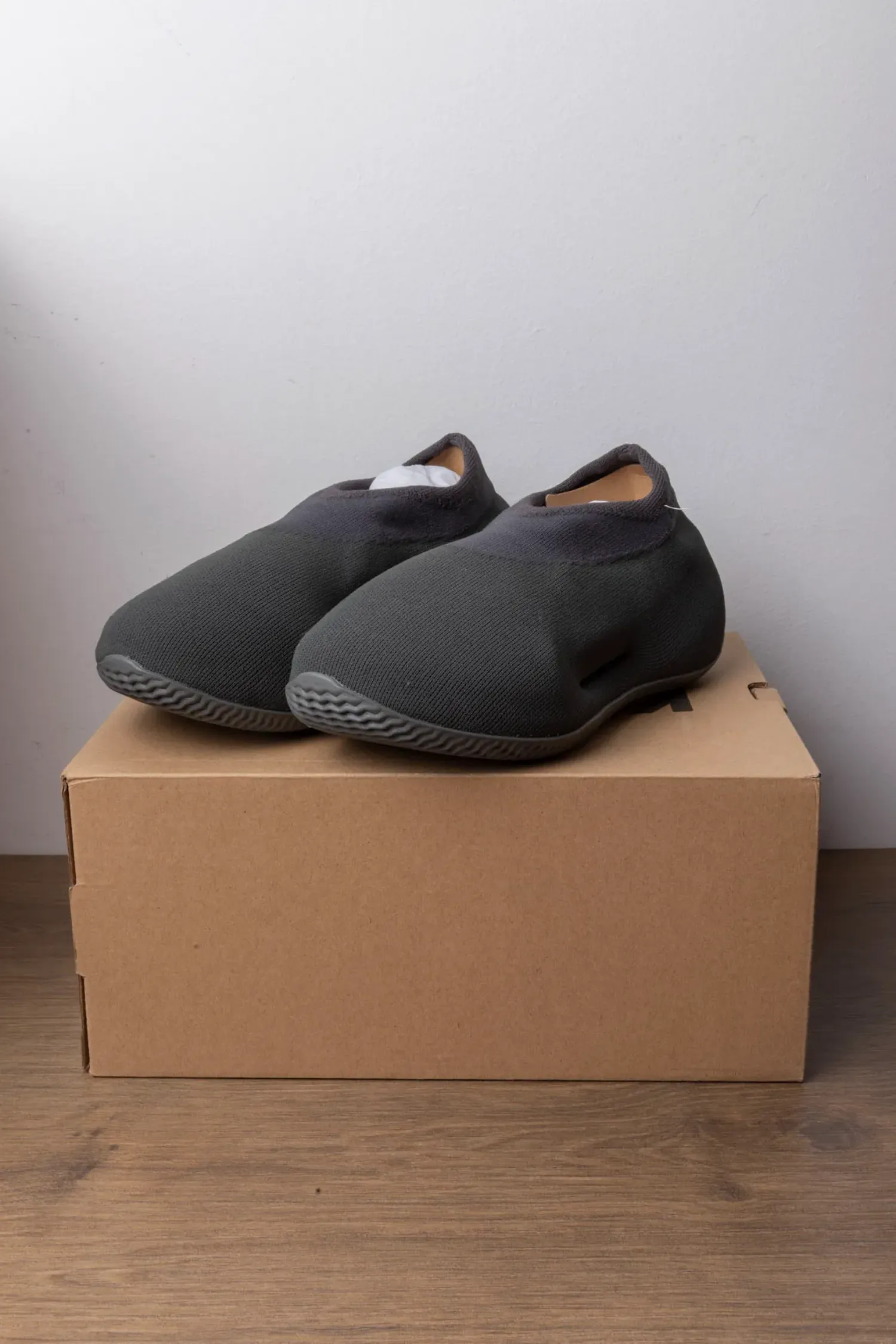 Yeezy Knit Runner Stone Onyx