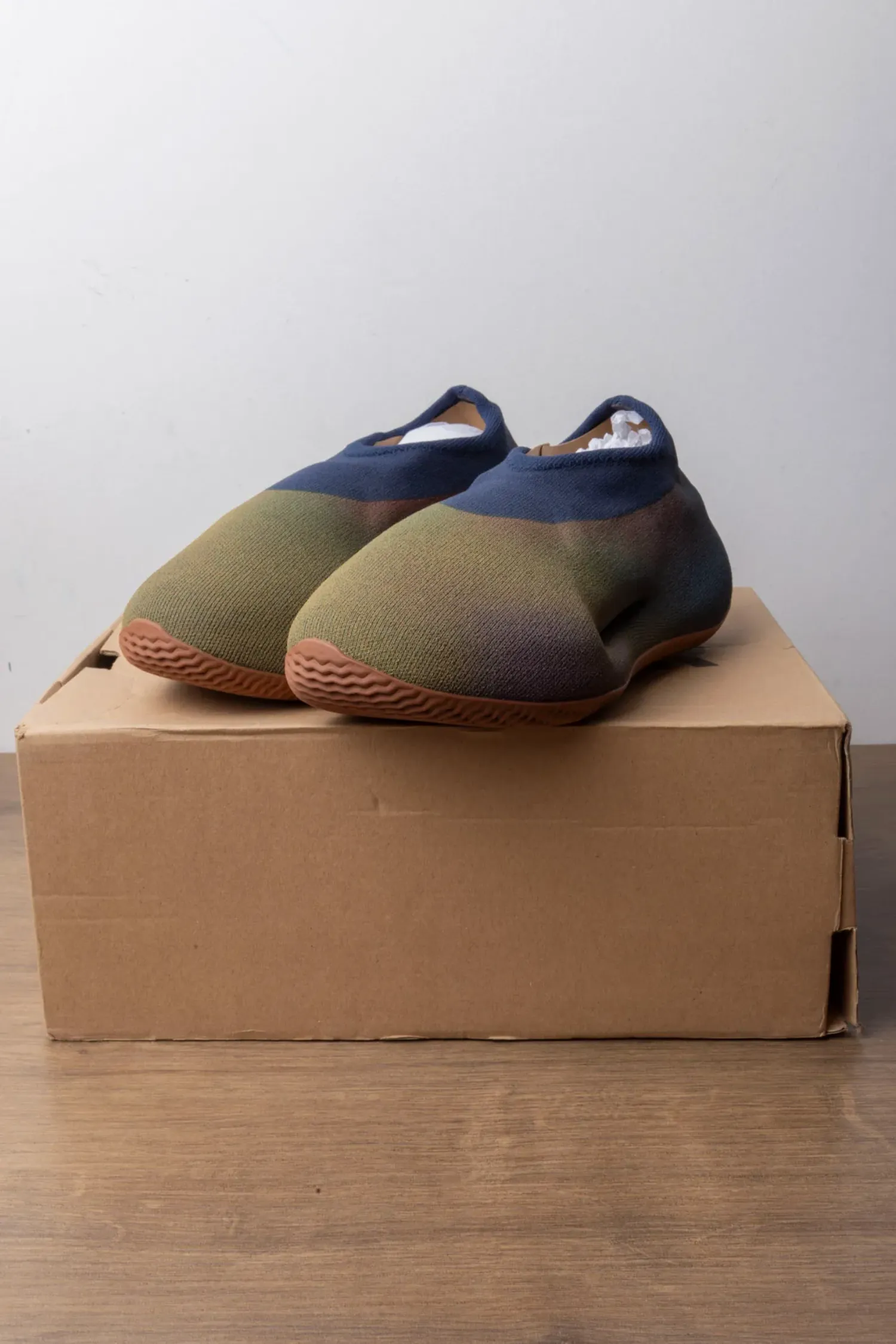 Yeezy Knit Runner Fade Indigo