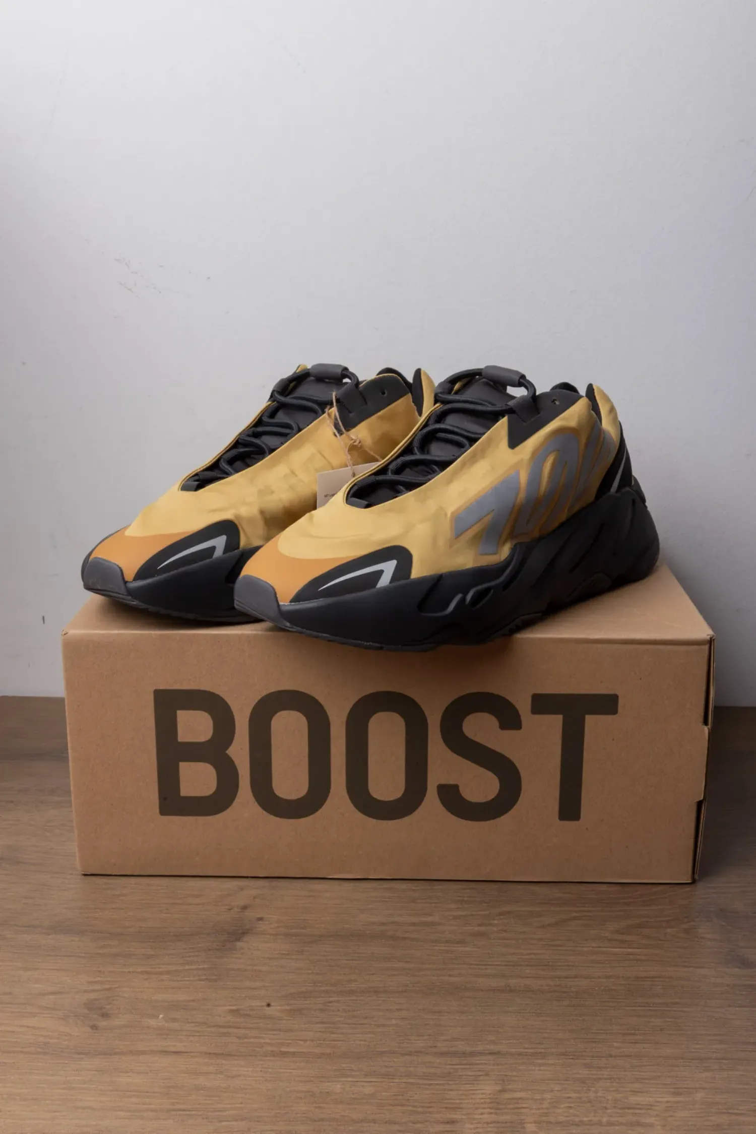 Yeezy Boost 700 MNVN Honey Flux