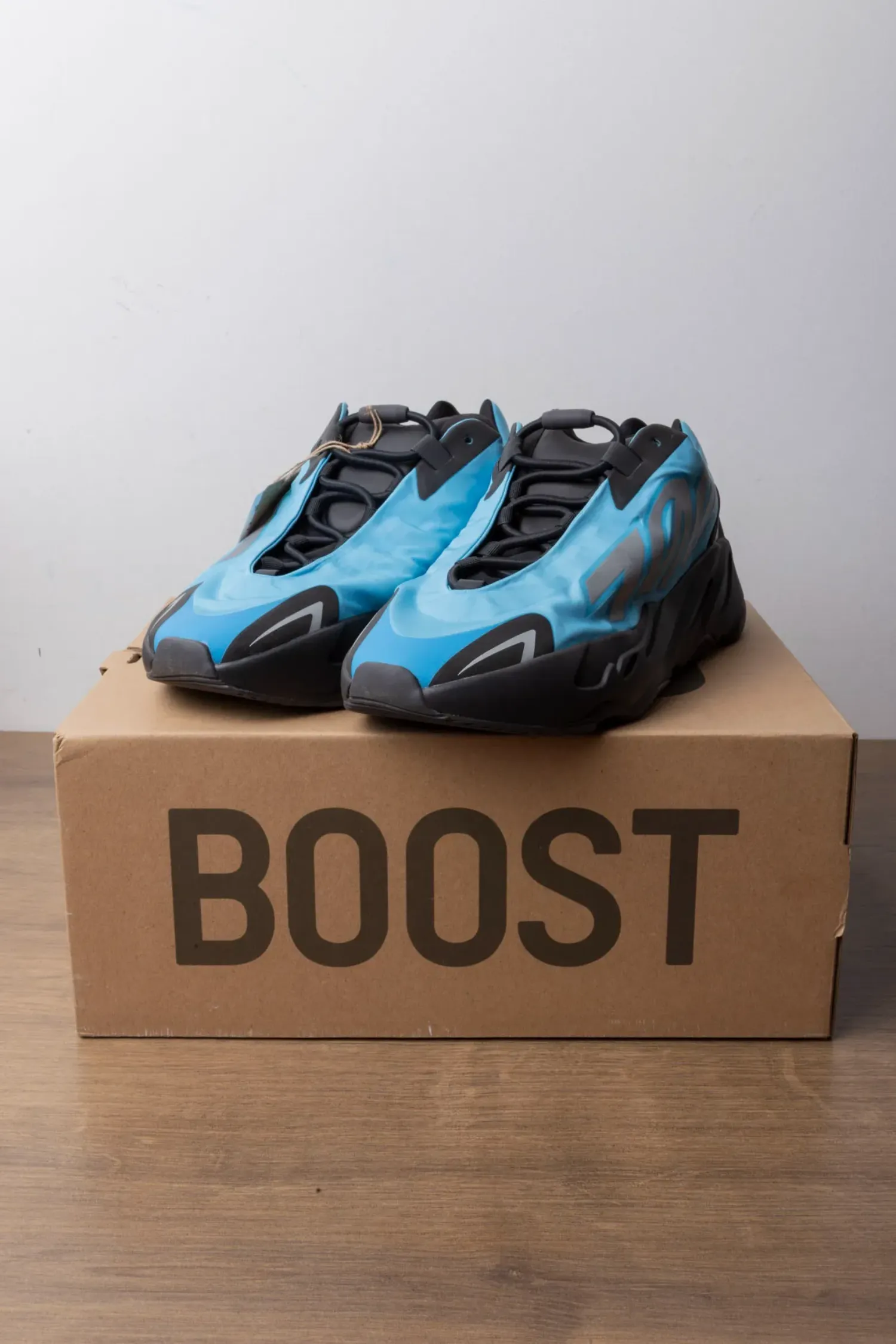 Yeezy Boost 700 MNVN Bright Cyan