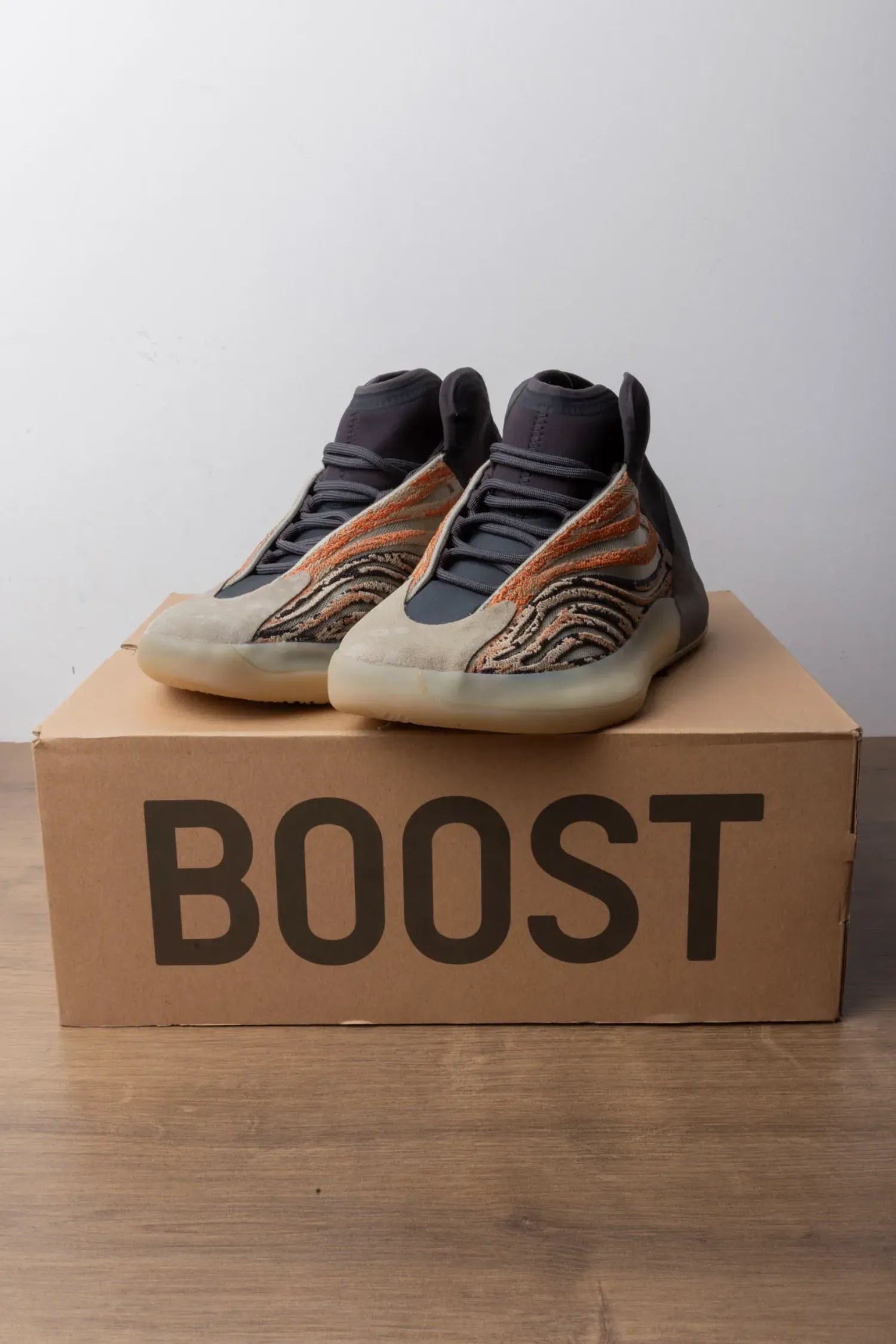 Yeezy QNTM Flash Orange