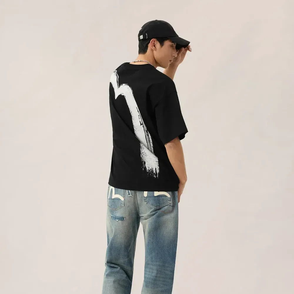 Camiseta Evisu Hand-Brushed Daicock Print Black - Droper