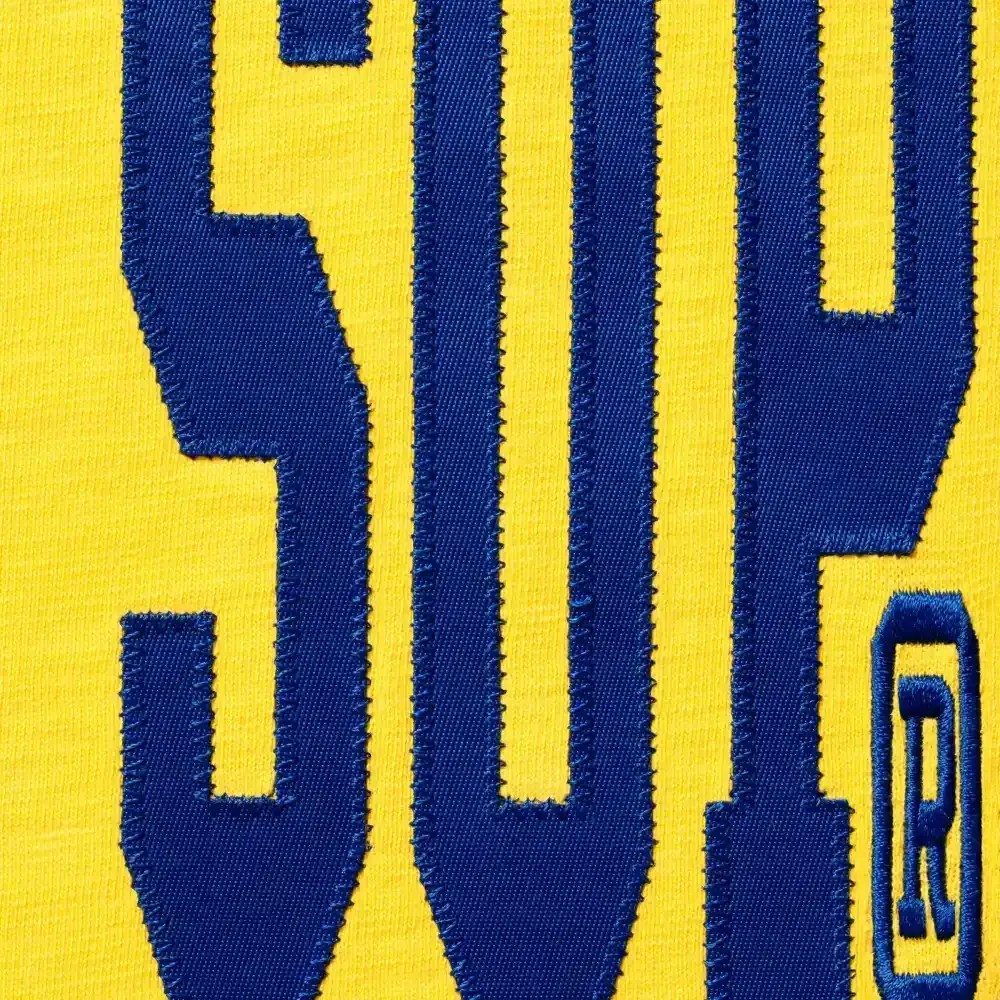Camiseta Supreme Stretch Appliqué S/S Top Yellow FW26-W1 - Droper