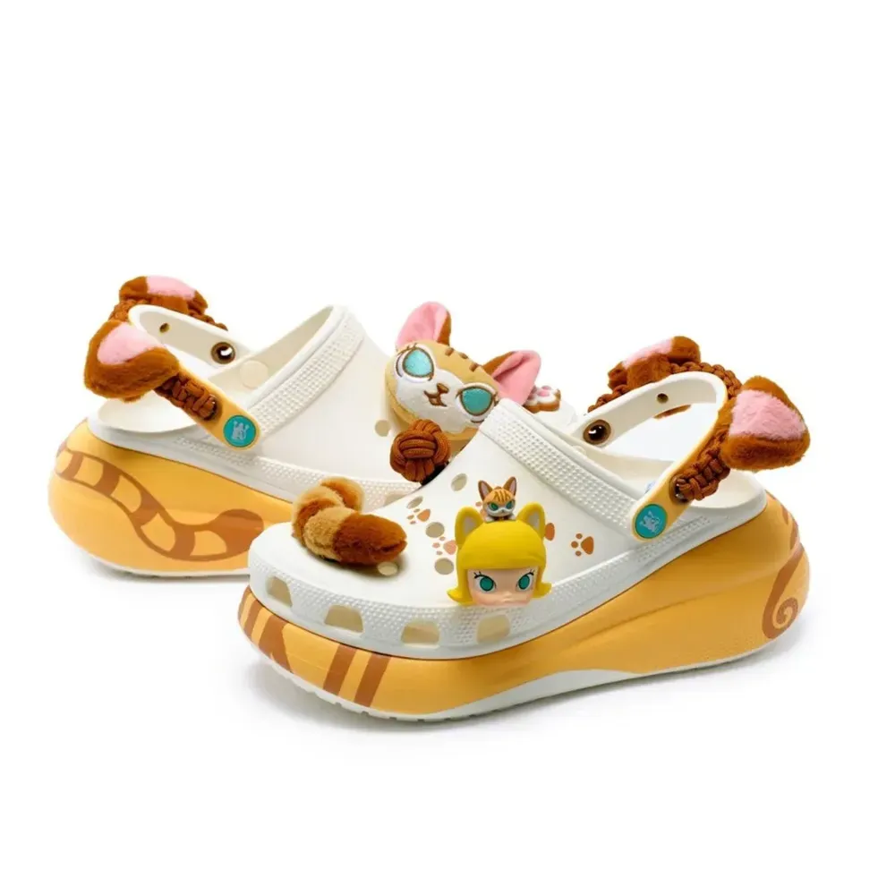 Pop Mart x Crocs Bae Clog Crush Brown foto 5