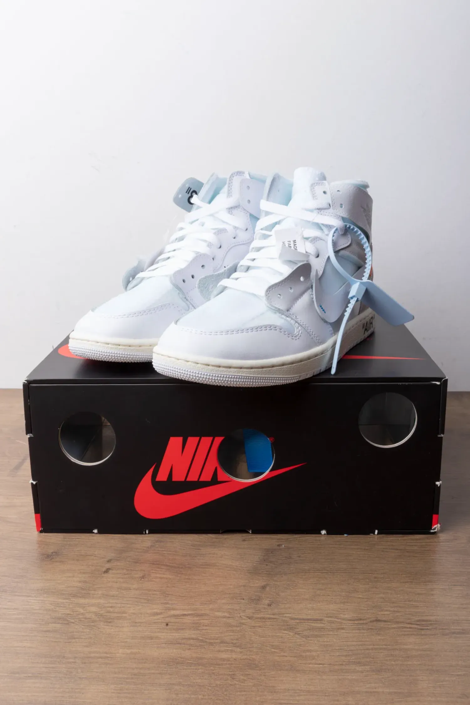 Virgil Abloh Archive x Air Jordan 1 High Retro Alaska (2026) — 41, Novo
