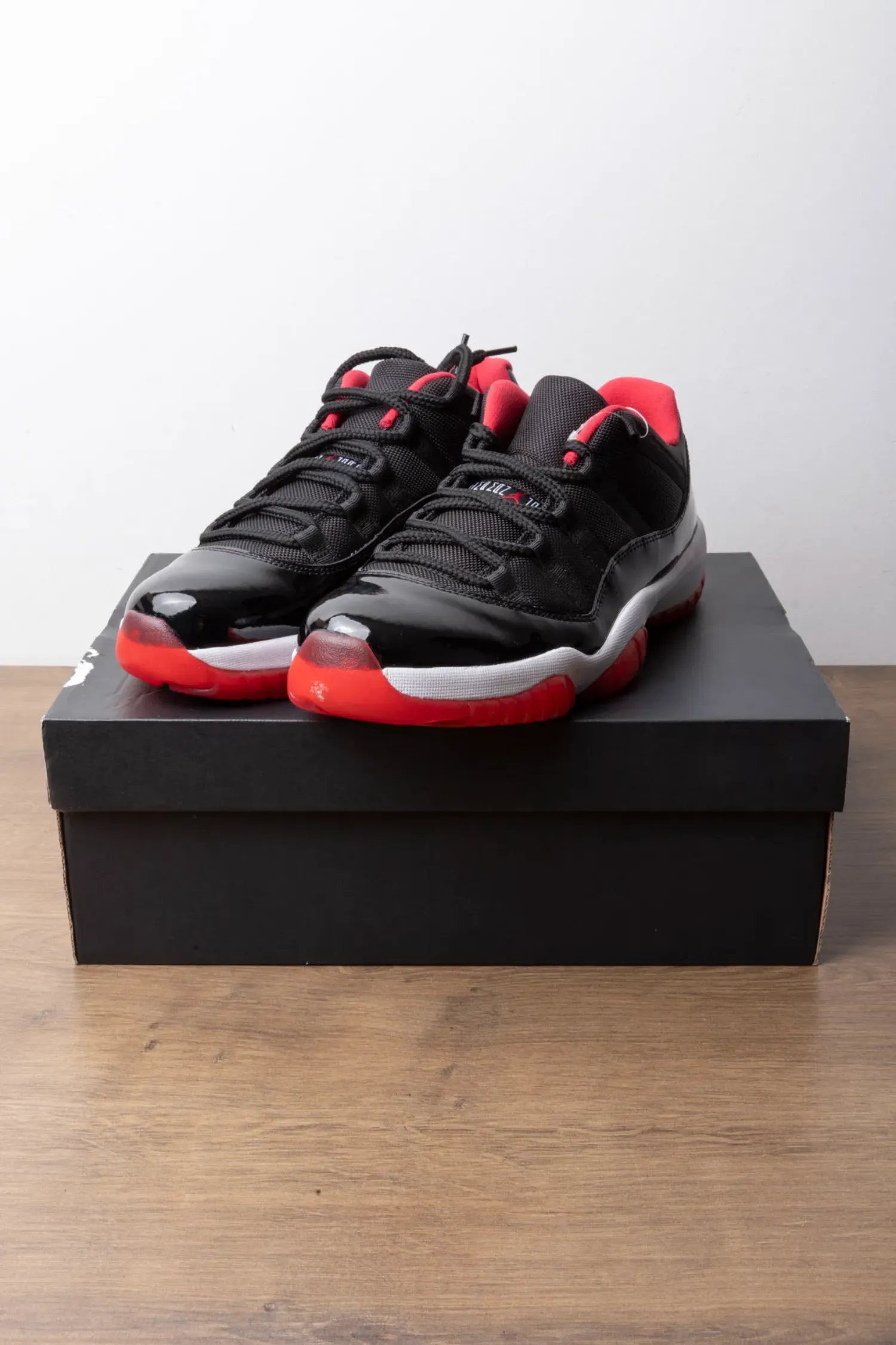 Air Jordan 11 Low Bred