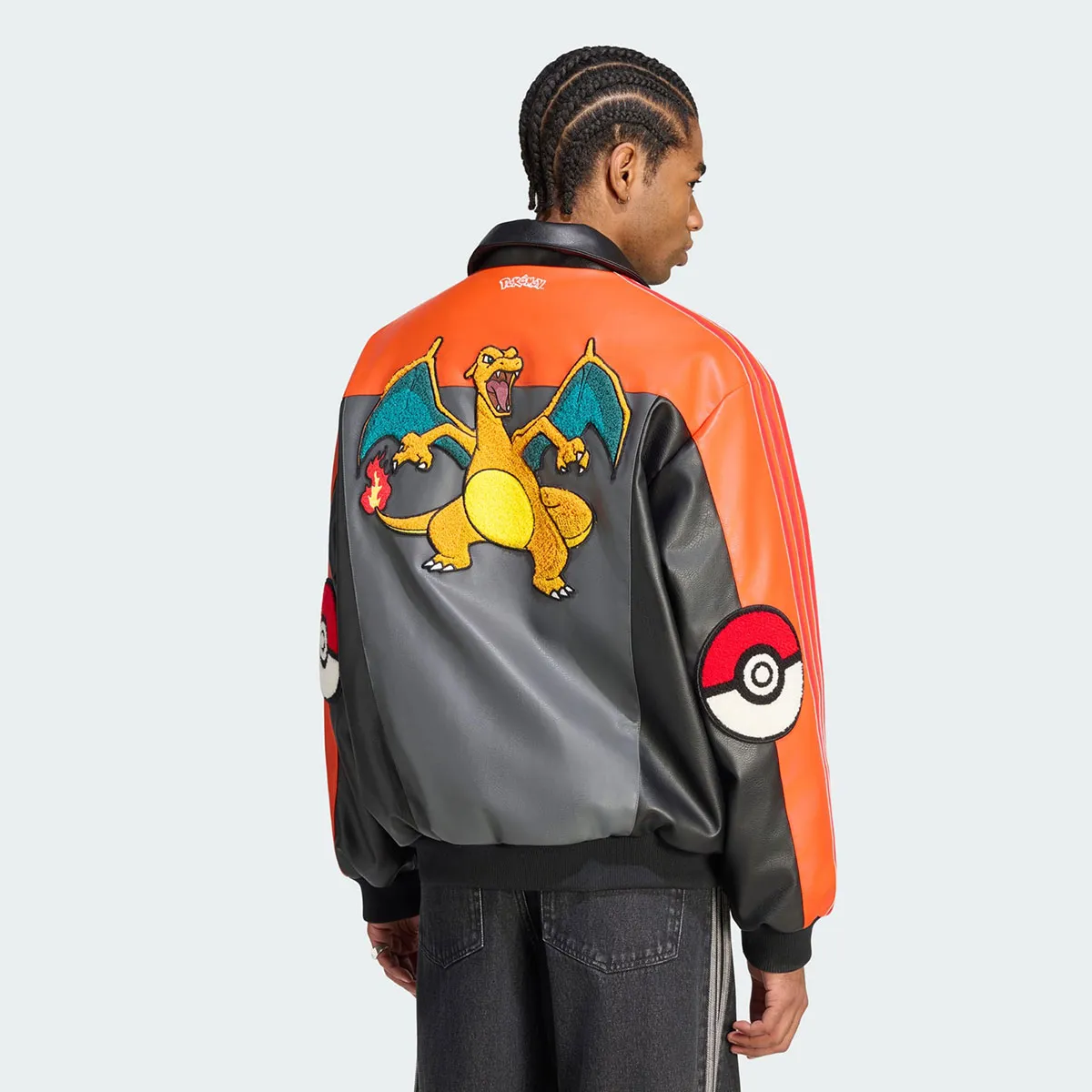 30 anos de legado unem Pokémon e adidas Originals 30 anos de legado unem pokemon e adidas originals adidas pokemon 8 ball jacket charizard ib7073 4