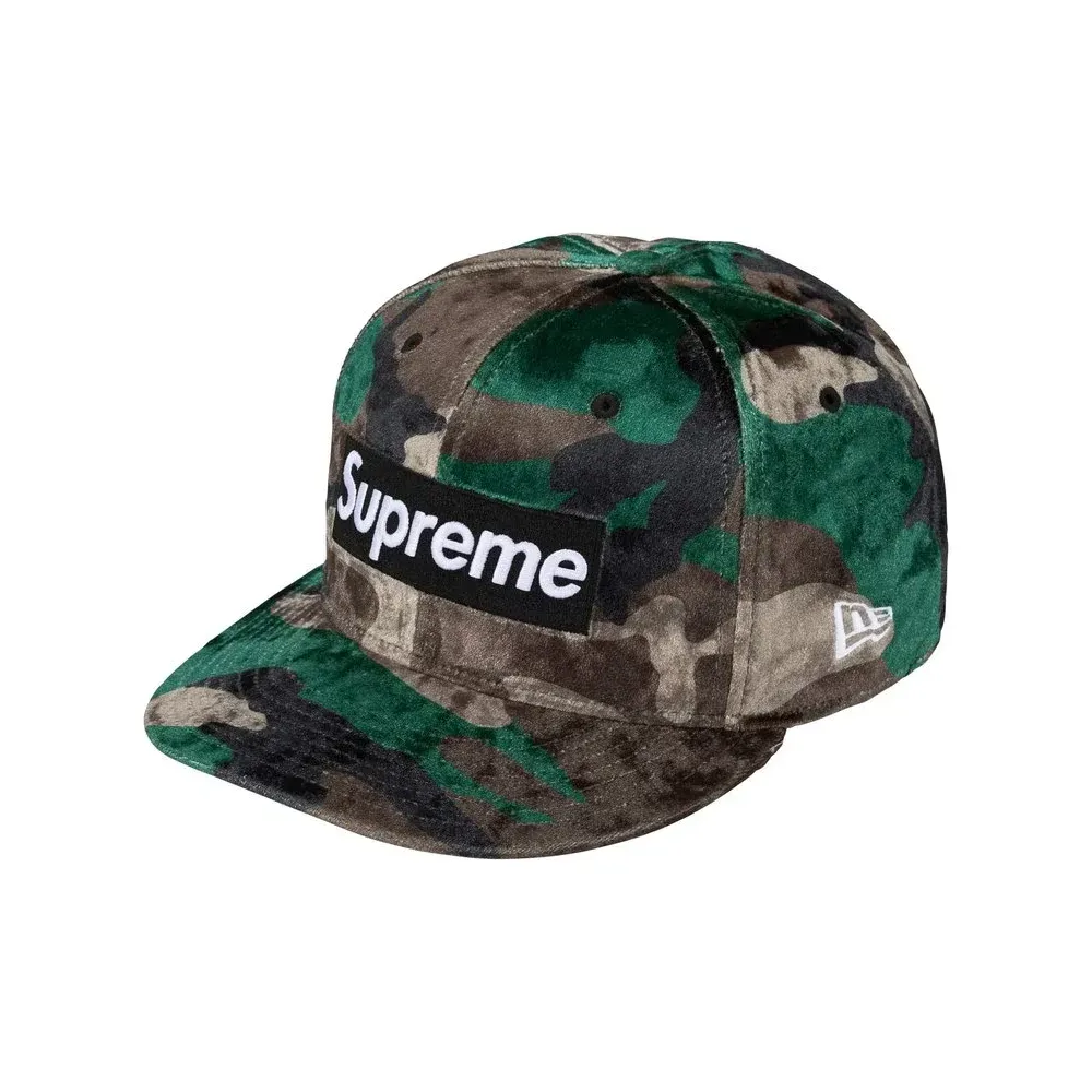 New Era x Supreme Boné Crushed Velvet Box Logo Woodland Camo FW26