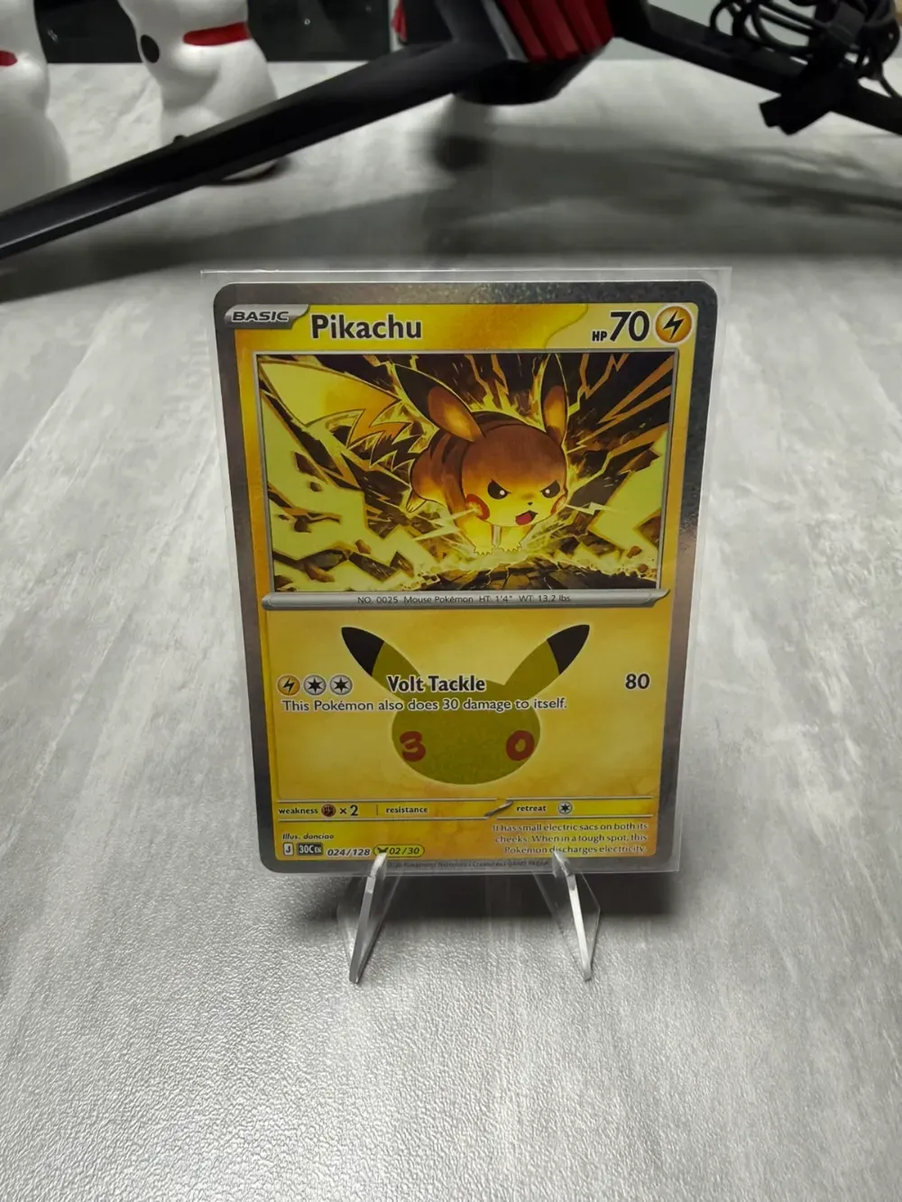 Pikachu (24/128) Celebração de 30 Anos Pokémon TCG