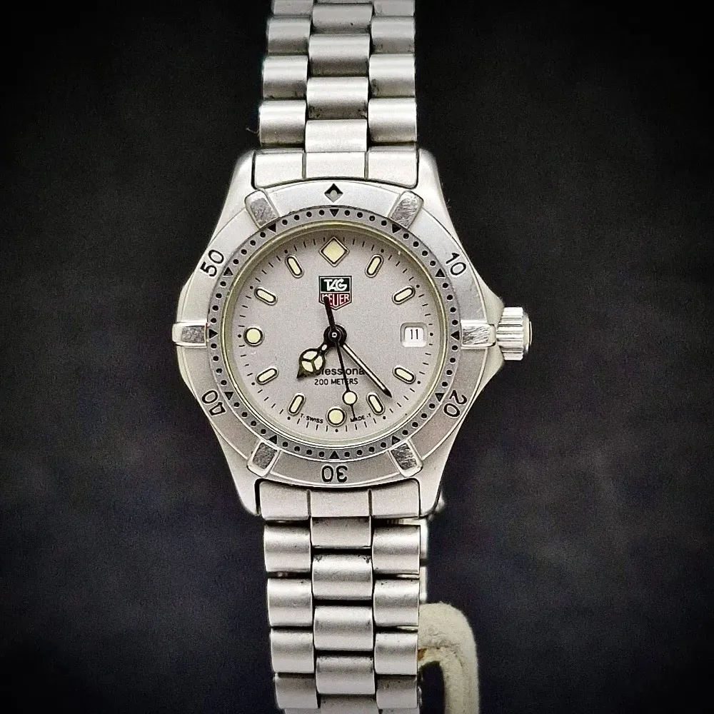 TAG HEUER Professional 200m 稼働品 WG5122 Relógio Tag Heuer Professional 200m Silver White 28mm - Droper