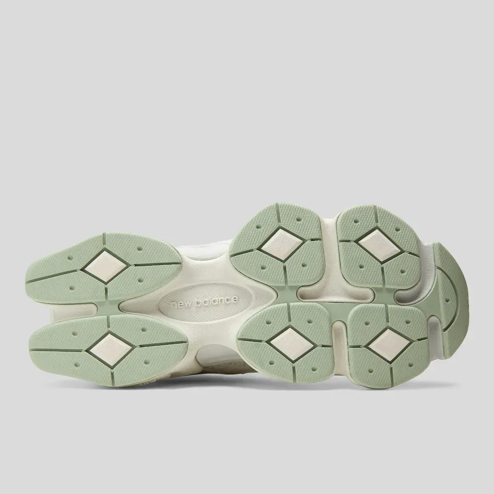 New Balance 9060 Mineral Off White foto 5
