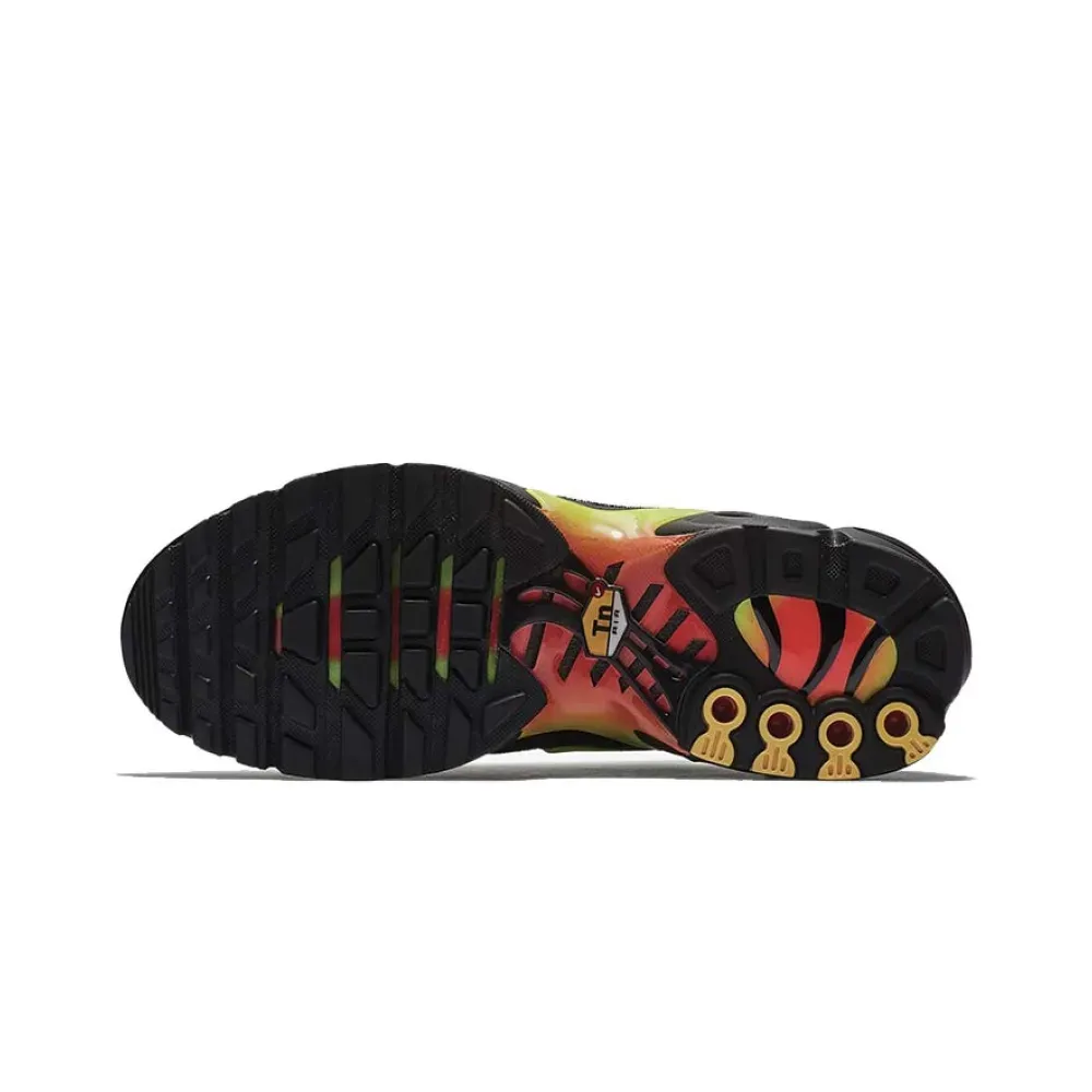 Nike Air Max Plus Black Volt Solar Red foto 5