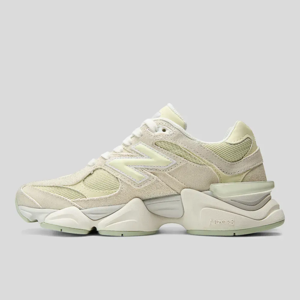 New Balance 9060 Mineral Off White foto 3