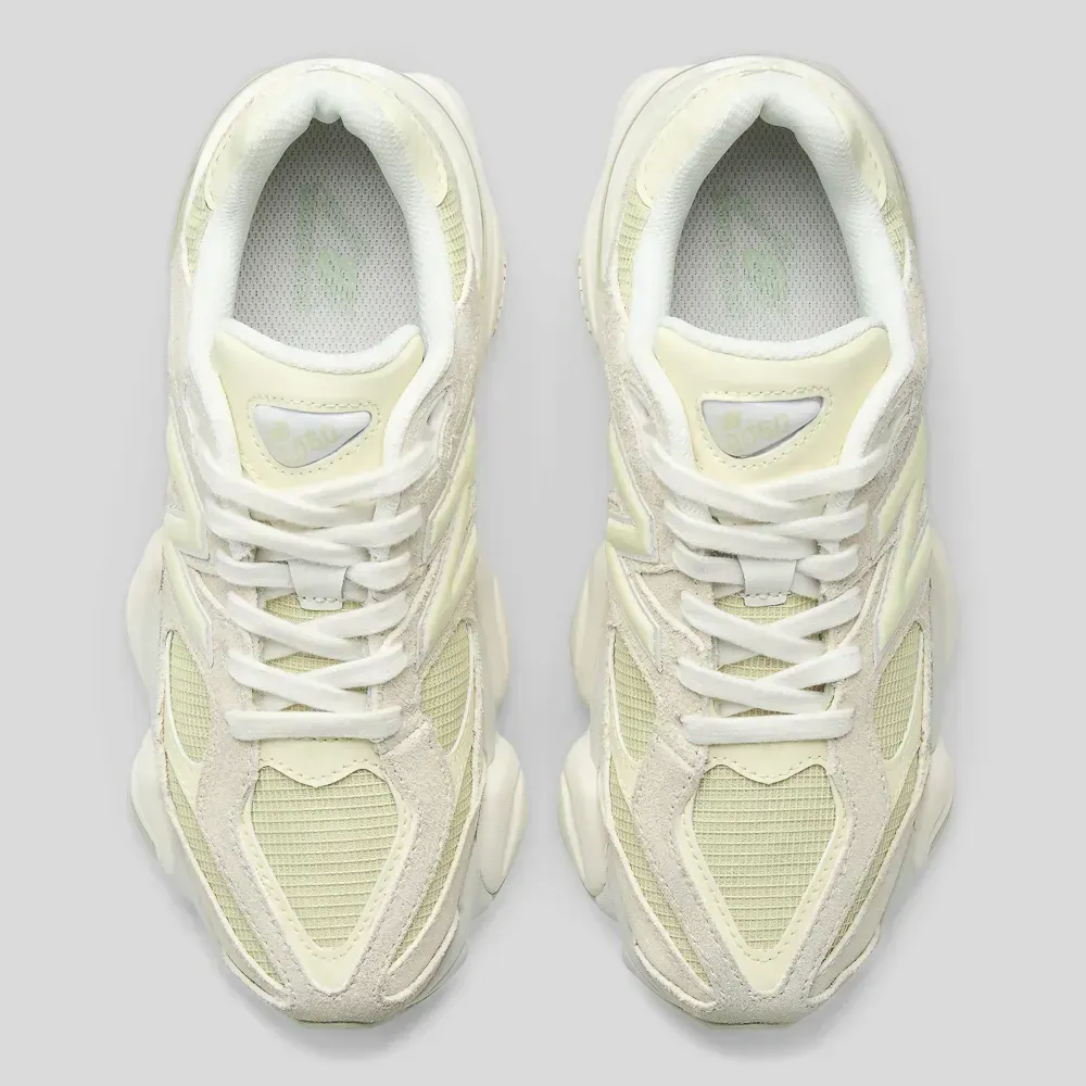 New Balance 9060 Mineral Off White foto 2