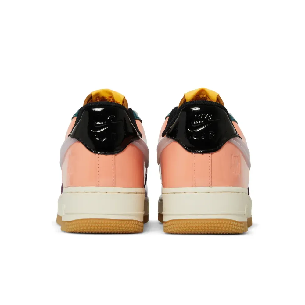 Undefeated x Nike Air Force 1 Low Celestine Blue foto 3