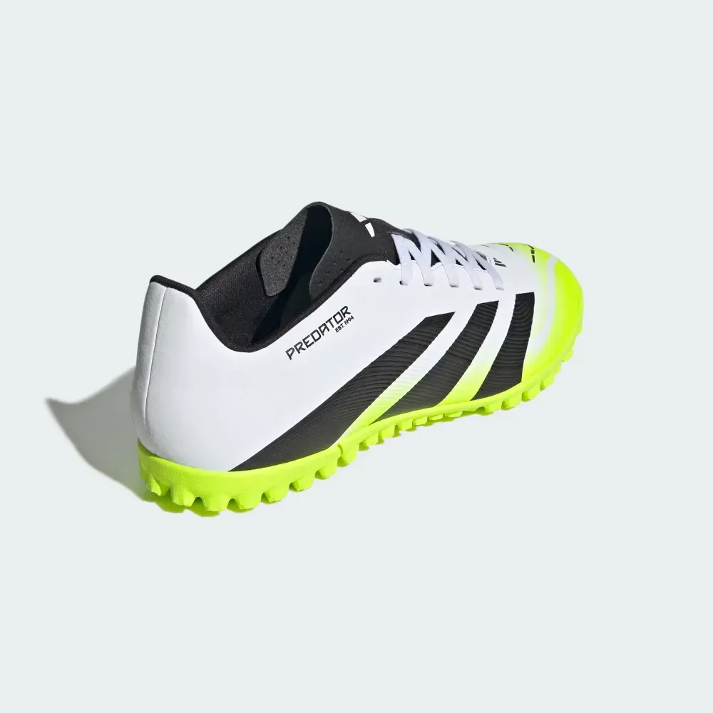 Chuteira adidas Predator Club Society foto 4