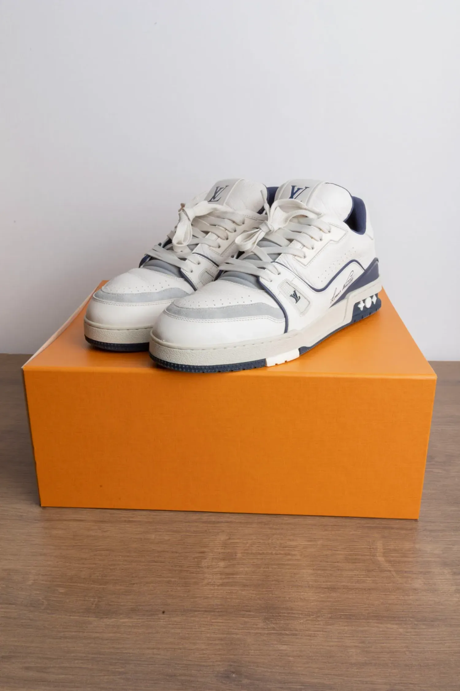 Louis Vuitton Trainer White Navy